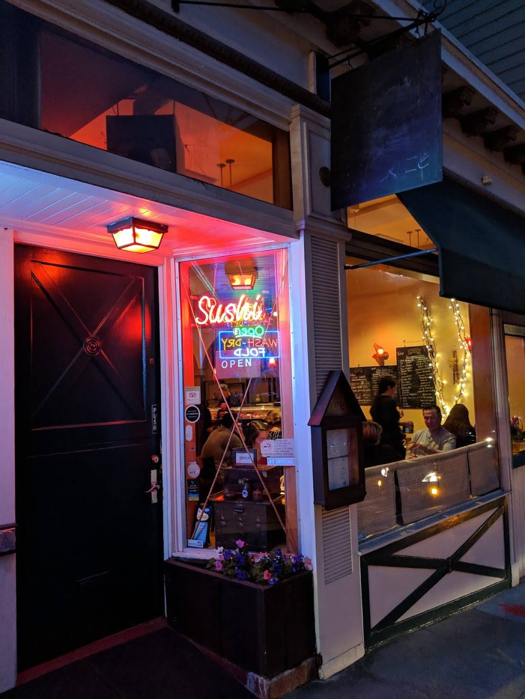 Okoze Sushi | restaurant | 1207 Union St, San Francisco, CA 94109, USA | 4155673397 OR +1 415-567-3397