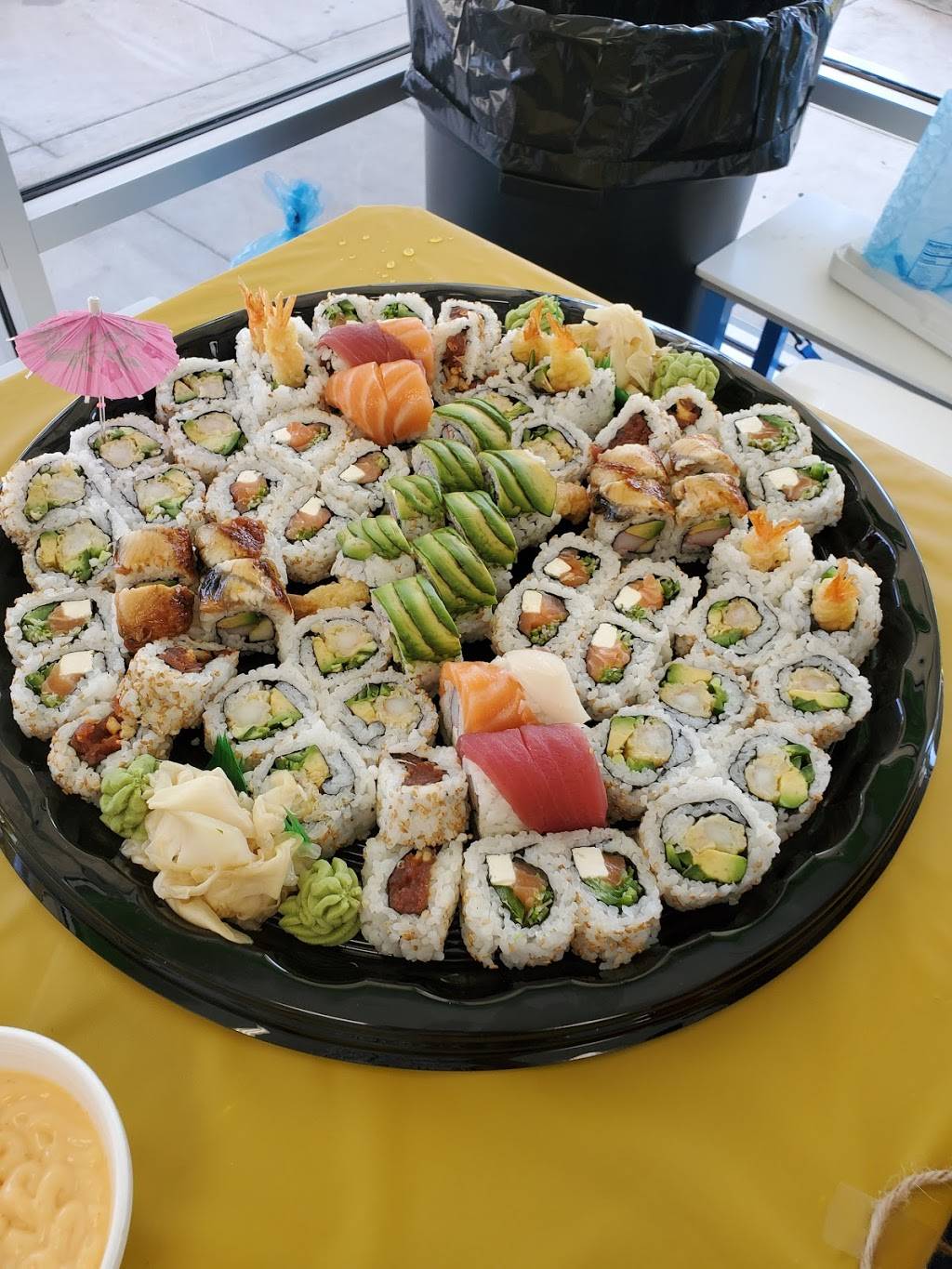 Sushi Raku | restaurant | 10135 W Commercial Blvd, Tamarac, FL 33351, USA | 9545326644 OR +1 954-532-6644