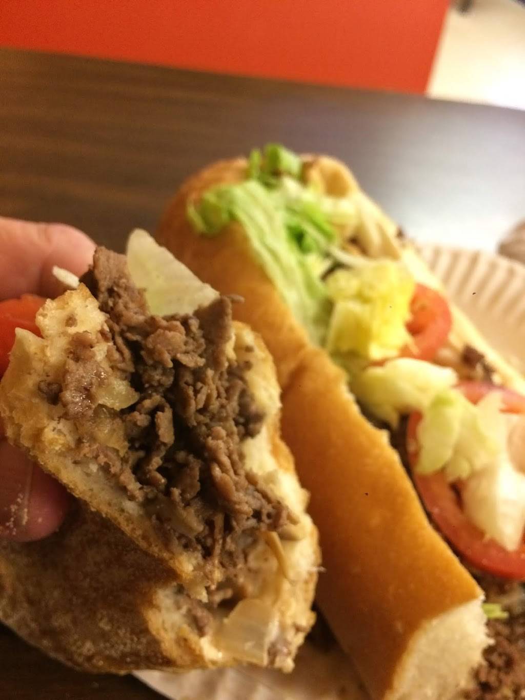 New English Style Pizza | restaurant | 11 E 10th St, Marcus Hook, PA 19061, USA | 6104943322 OR +1 610-494-3322