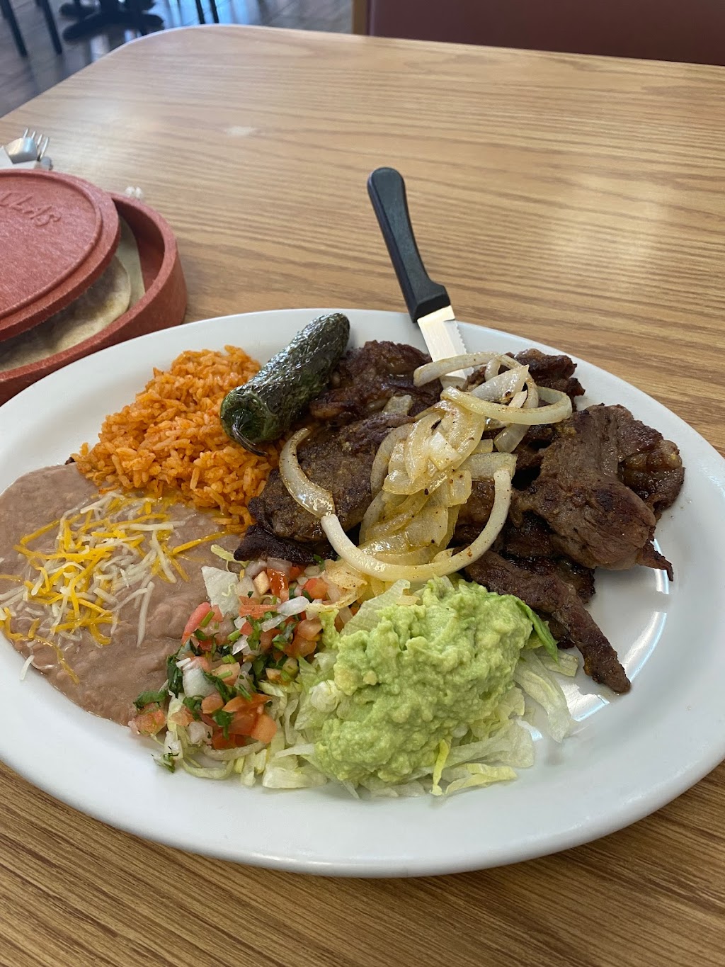 El Charro | restaurant | 2042 E Evans Ave, Pueblo, CO 81004, USA | 7195458228 OR +1 719-545-8228