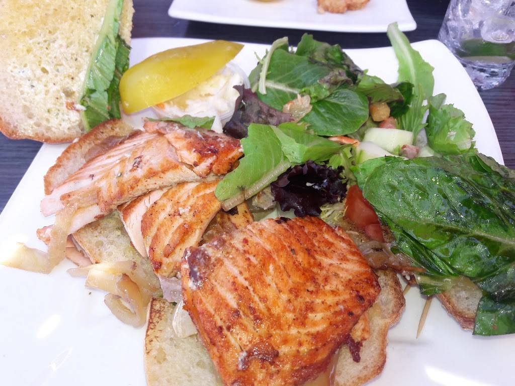 River Dock Cafe | restaurant | 1 Richmond Terrace, Staten Island, NY 10301, USA | 3473543598 OR +1 347-354-3598