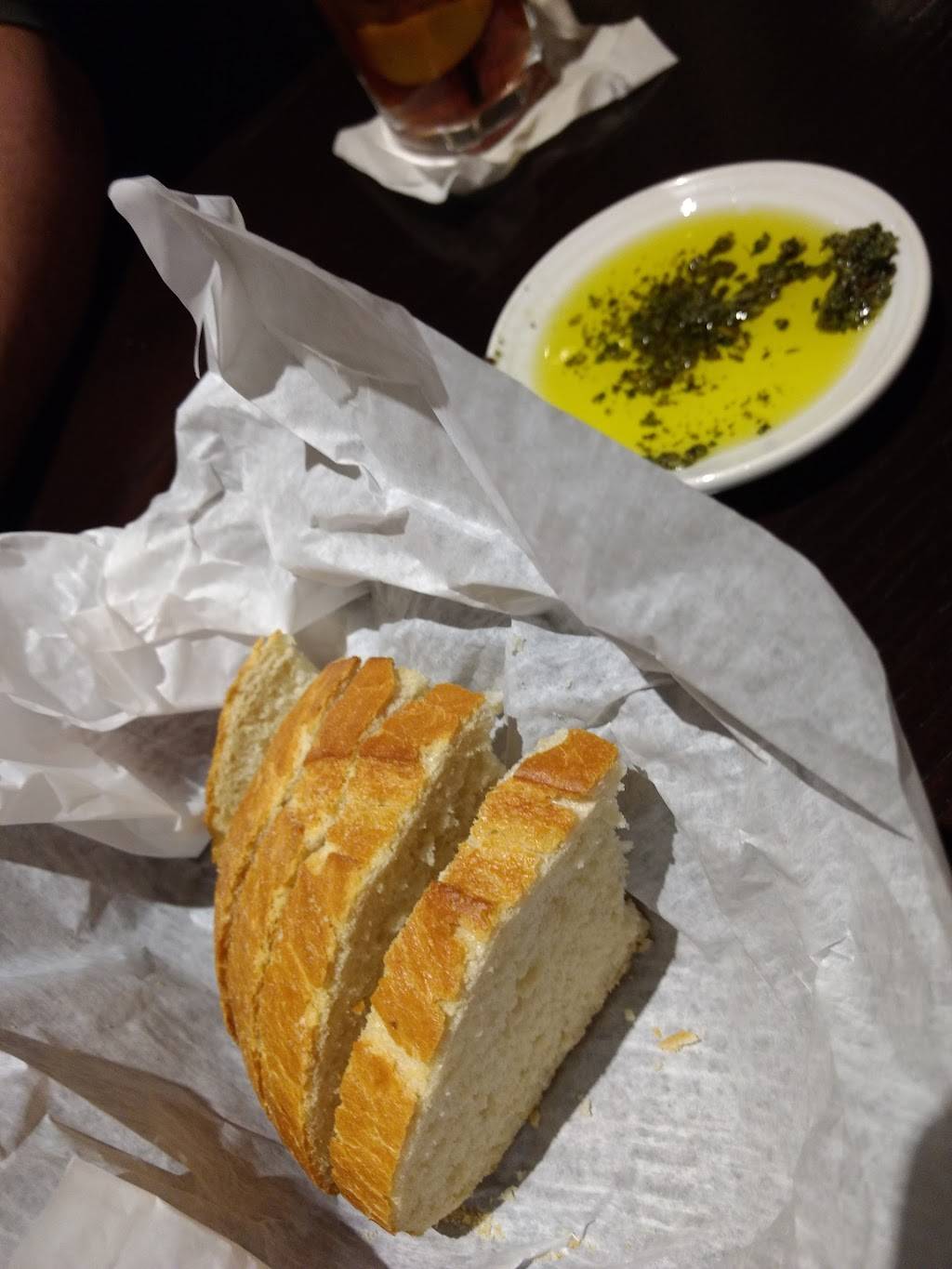 Carrabbas Italian Grill | restaurant | 1645 Niagara Falls Blvd, Amherst, NY 14228, USA | 7168335003 OR +1 716-833-5003