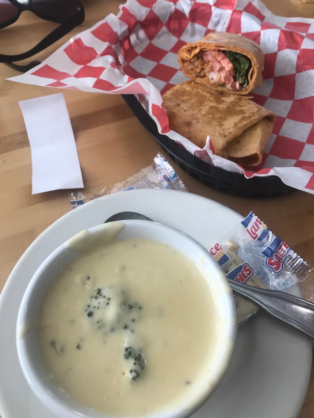 The Dutch Oven | restaurant | 100 Blues Alley Ln, Clarksdale, MS 38614, USA | 6626219766 OR +1 662-621-9766