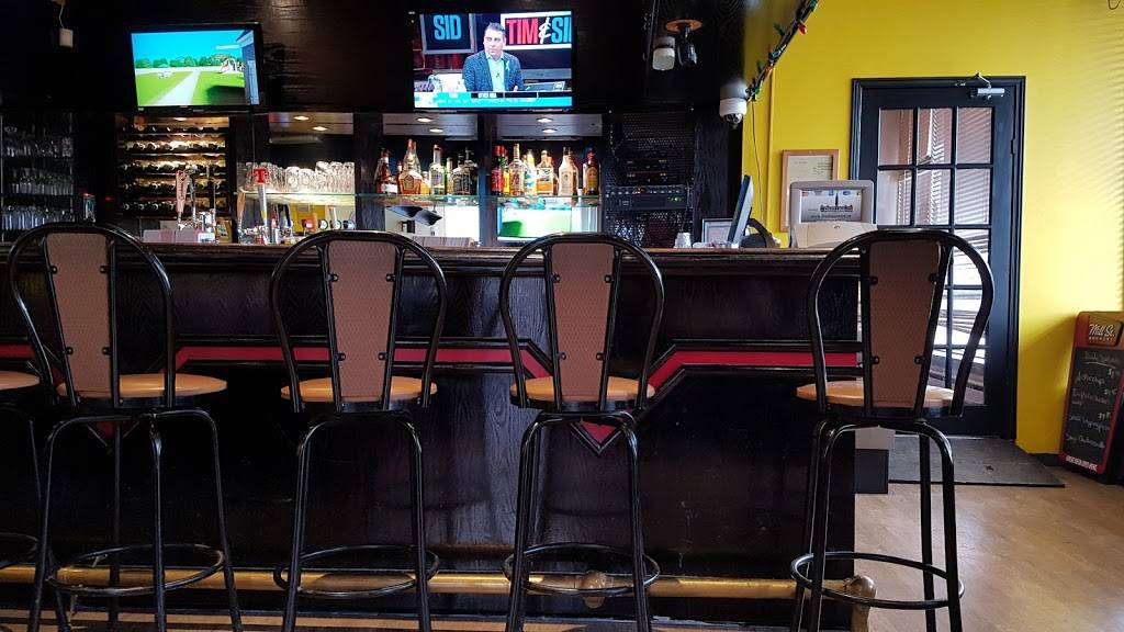 Lorenzos Pizzeria Restaurant | restaurant | 2201 Arch St, Ottawa, ON K1G 2H5, Canada | 6137373737 OR +1 613-737-3737