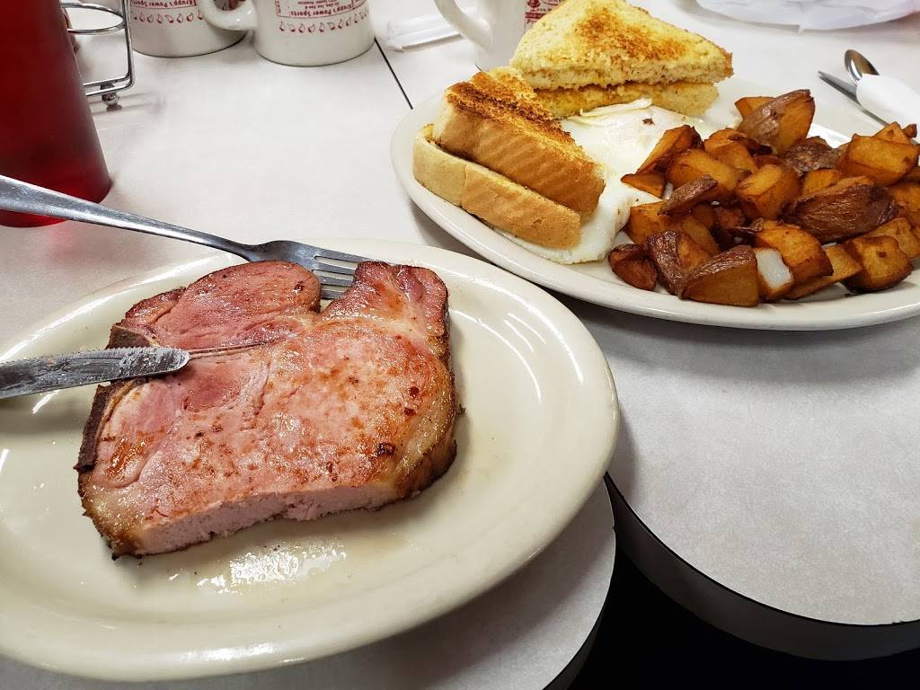 Spicys | restaurant | 68717 M-62, Edwardsburg, MI 49112, USA | 2696637905 OR +1 269-663-7905