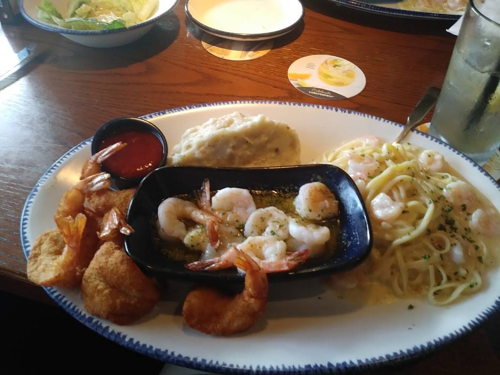 Red Lobster | restaurant | 215 E Merritt Island Causeway, Merritt Island, FL 32952, USA | 3214533520 OR +1 321-453-3520