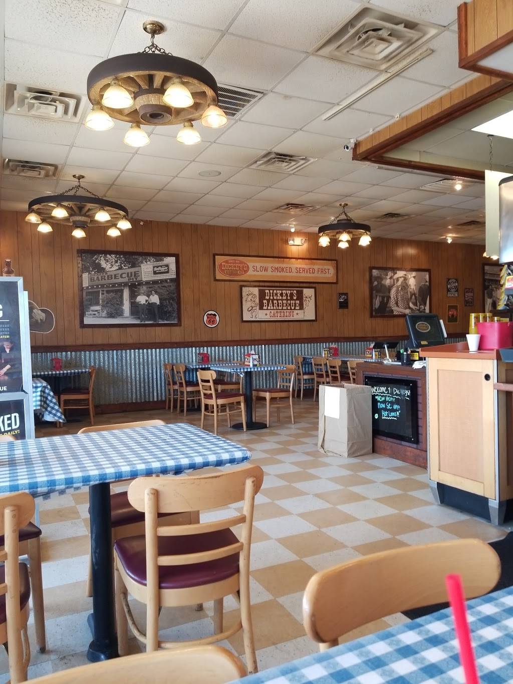 Dickeys Barbecue Pit | restaurant | 1413 W Buckingham Rd, Garland, TX 75042, USA | 9725303137 OR +1 972-530-3137
