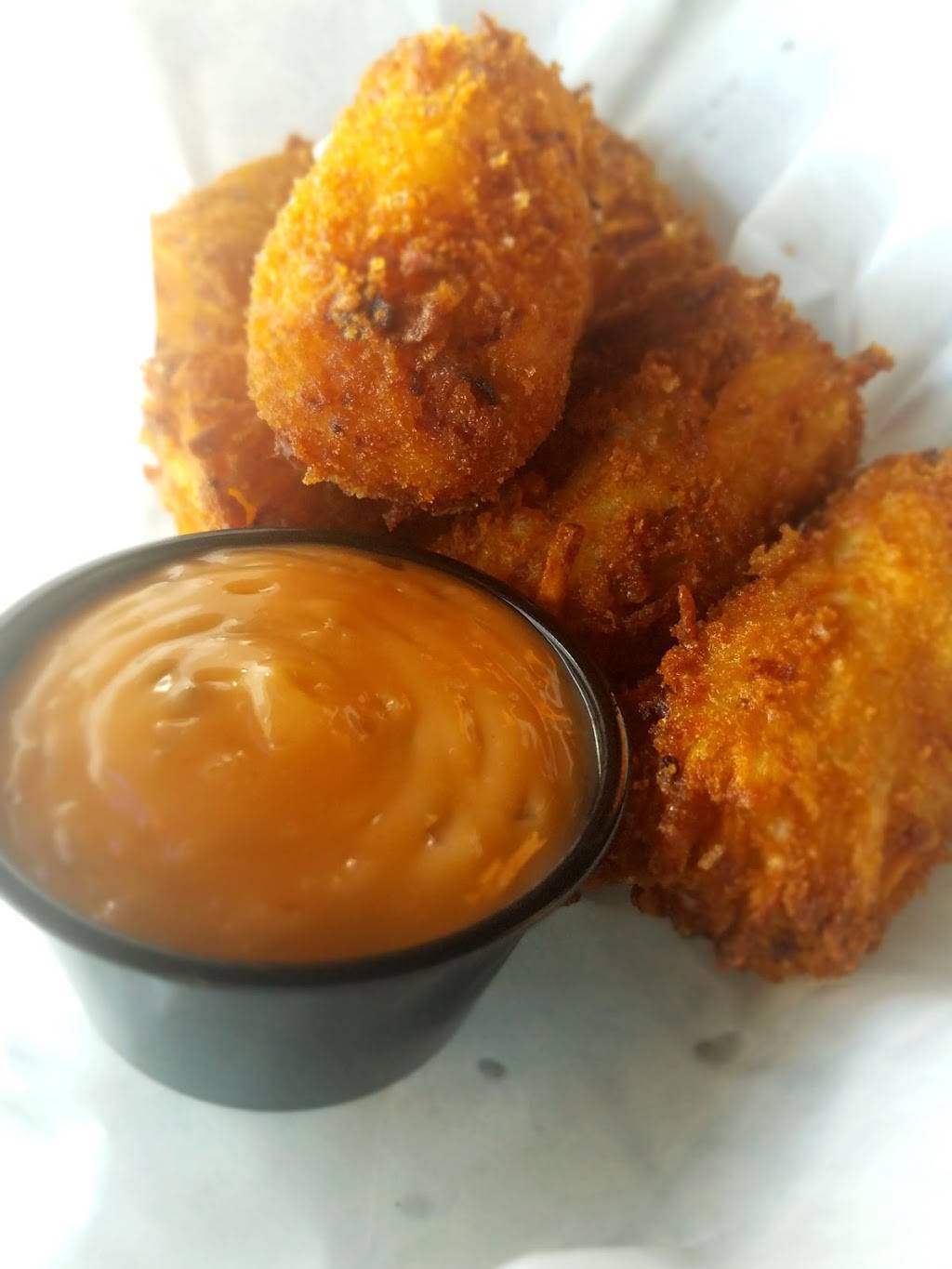 Two Bucks Eastlake | restaurant | 35400 Vine St, Eastlake, OH 44095, USA | 4409463801 OR +1 440-946-3801