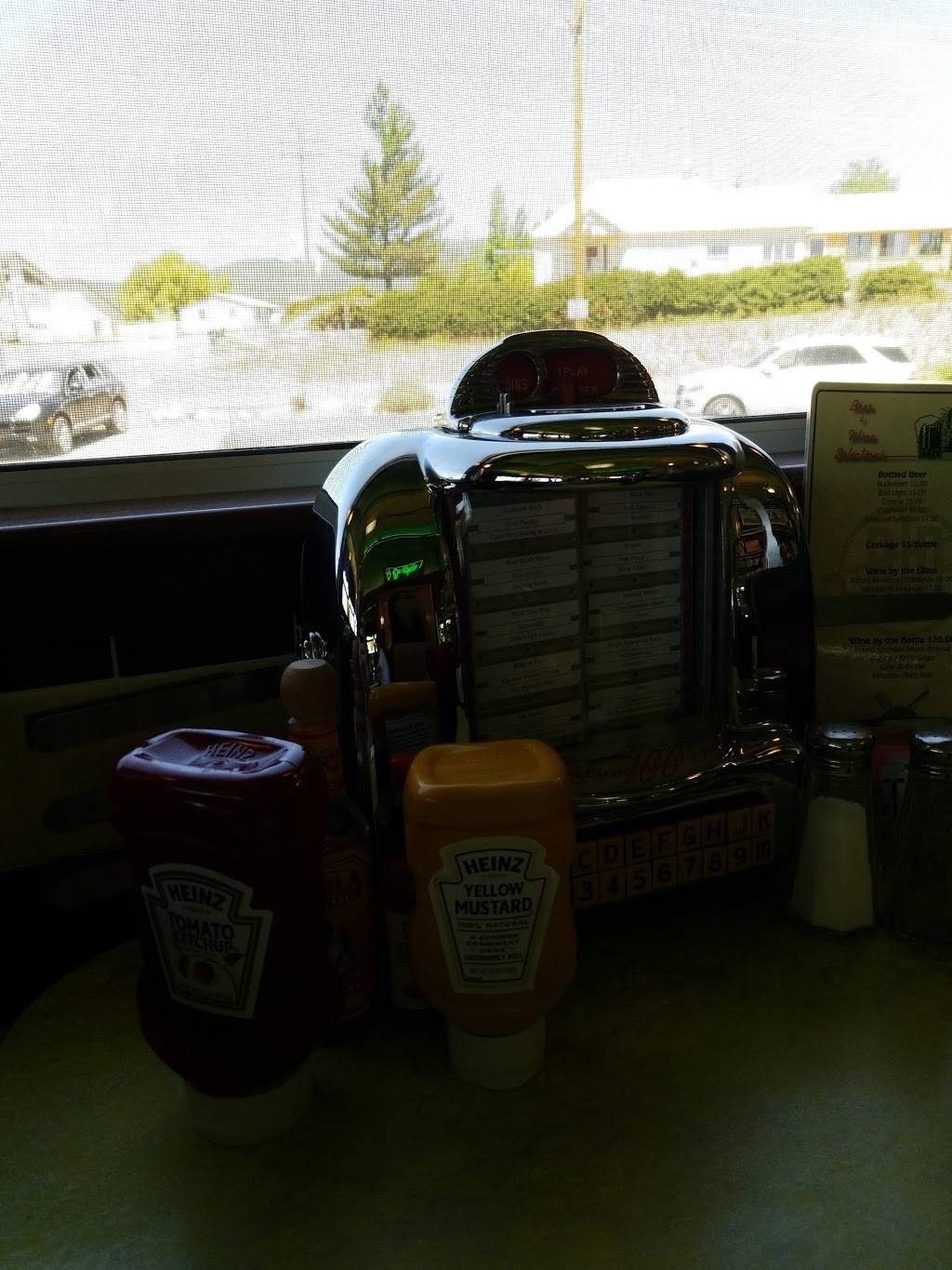 Road Island Diner | restaurant | 981 W Weber Canyon Rd, Oakley, UT 84055, USA | 4357833467 OR +1 435-783-3467