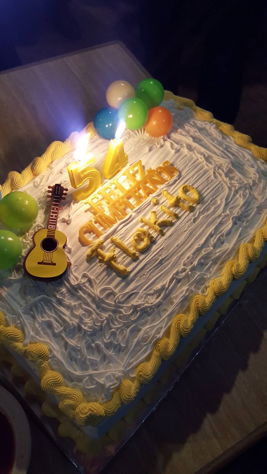 Albertas Restaurant | restaurant | 1304 Pacific Coast Hwy, Wilmington, CA 90744, USA | 3105189462 OR +1 310-518-9462