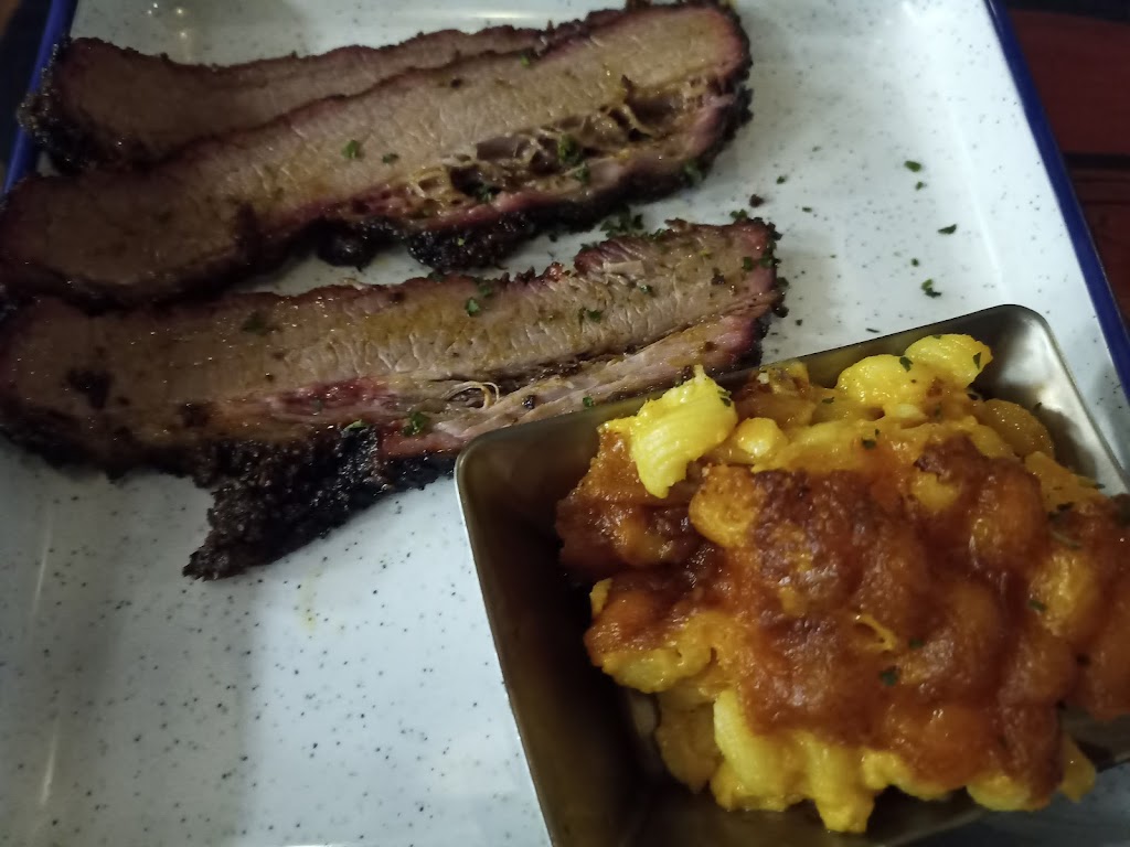 Fatty Smokes: A Barbecue Joint | restaurant | 328 E Broad St, Richmond, VA 23220, USA | 8043849988 OR +1 804-384-9988