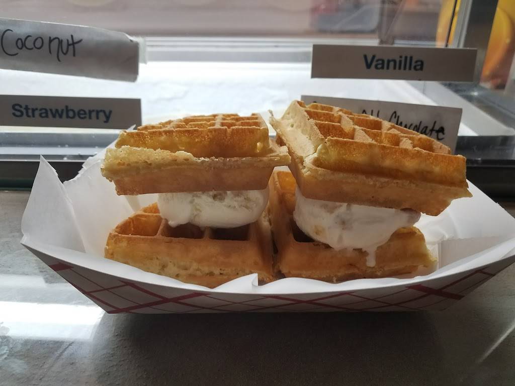 Boardwalk Waffles & Ice Cream | restaurant | 7326B Manchester Rd, Maplewood, MO 63143, USA | 3144491209 OR +1 314-449-1209