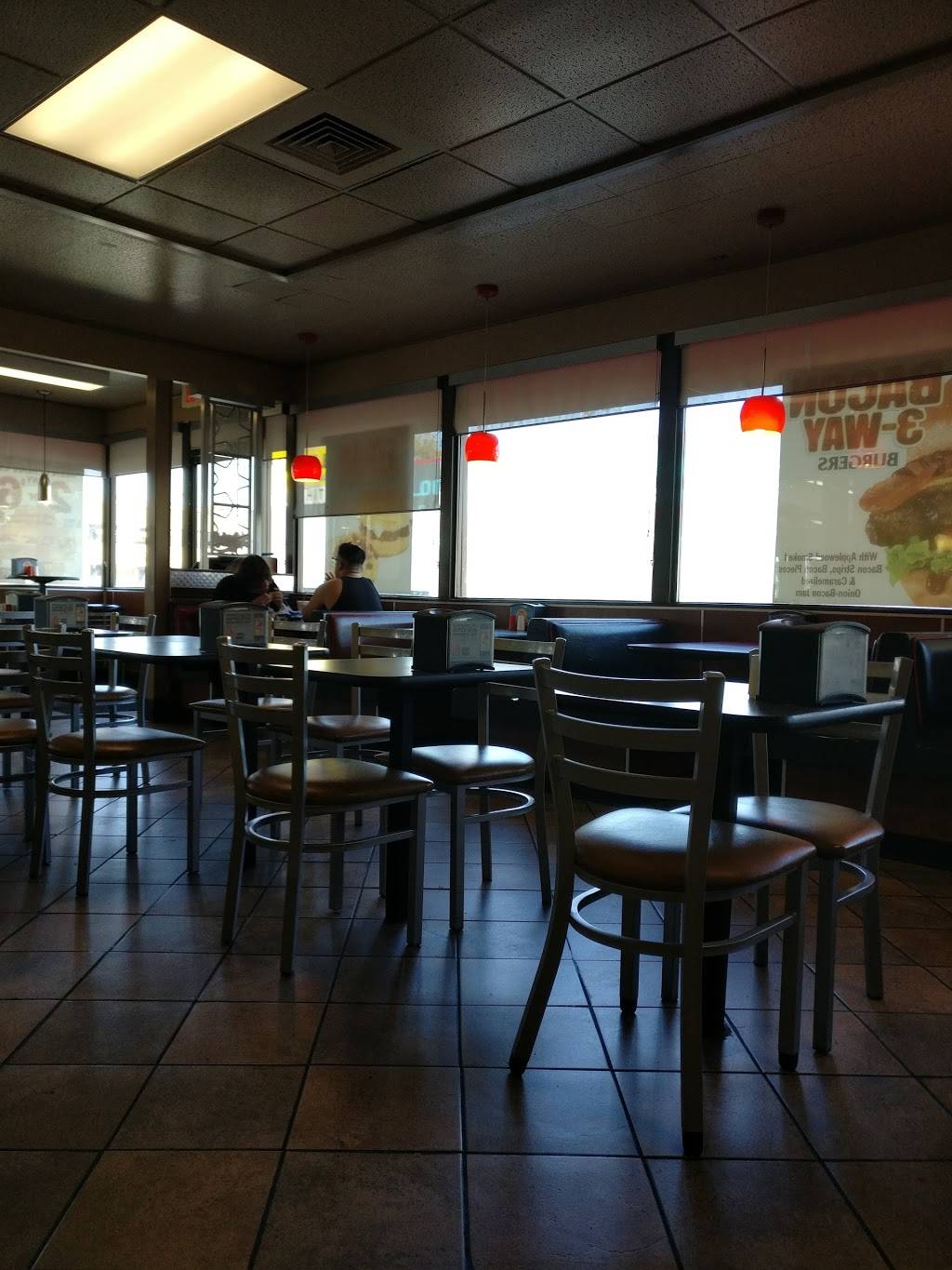 Carls Jr. | restaurant | 18756 Sherman Way, Reseda, CA 91335, USA | 8188818775 OR +1 818-881-8775