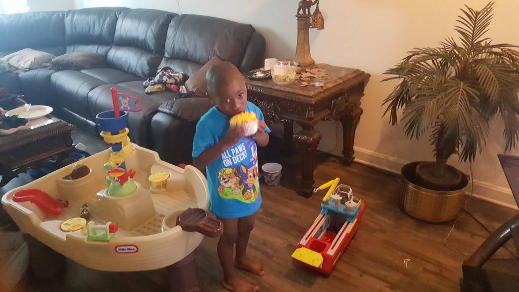 Bluestone Grille | restaurant | 3800 Hillsborough Rd, Durham, NC 27705, USA | 9195642903 OR +1 919-564-2903