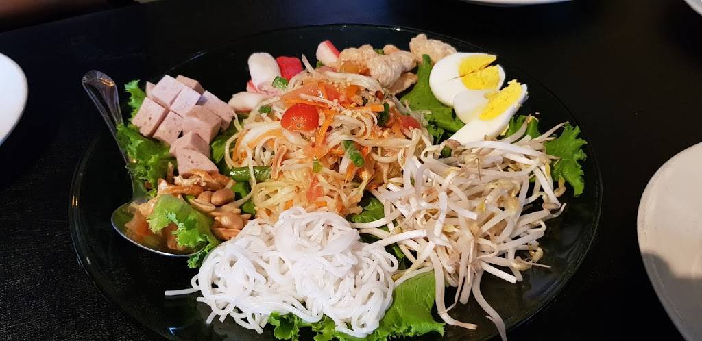We Thai Restaurant & Bar | restaurant | 2575 S Dairy Ashford Rd Ste.A, Houston, TX 77077, USA | 2817595400 OR +1 281-759-5400