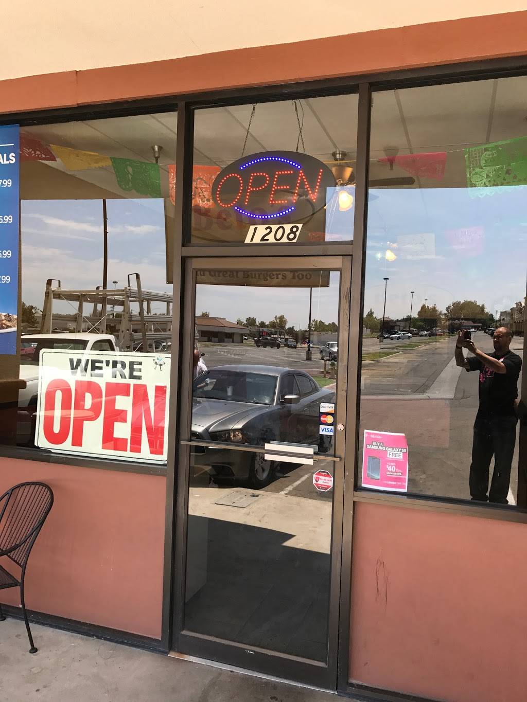 Betos Mexican Food And Burgers | restaurant | 1208 N Lemoore Ave, Lemoore, CA 93245, USA | 5599244101 OR +1 559-924-4101