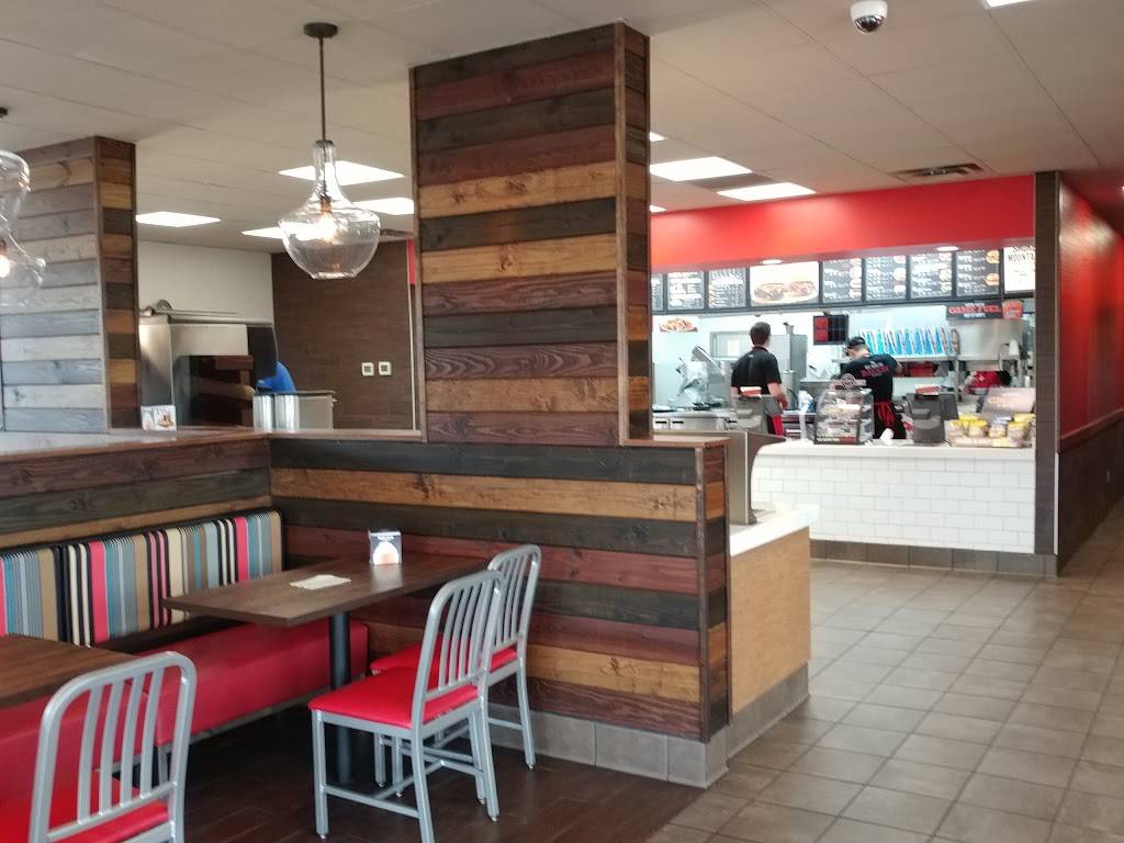 Arbys | restaurant | 1800 Troy Rd, Edwardsville, IL 62025, USA | 6186567400 OR +1 618-656-7400