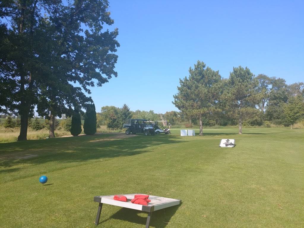 Creekview Par Three | restaurant | 770 Albion Rd, Edgerton, WI 53534, USA | 6088842250 OR +1 608-884-2250