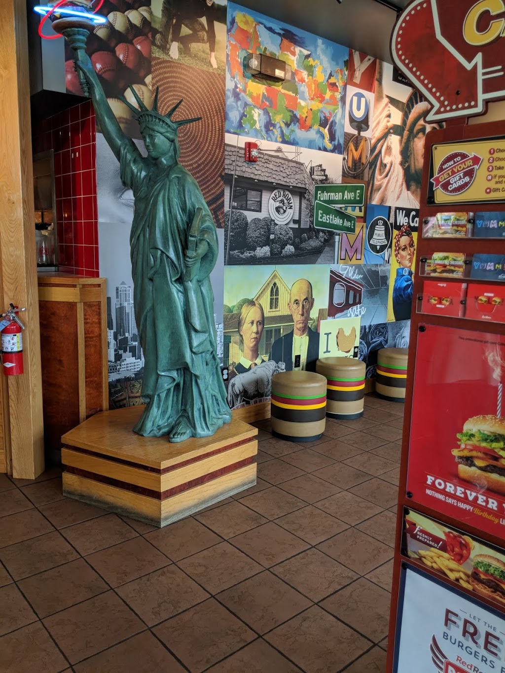 Red Robin Gourmet Burgers and Brews | restaurant | 2200 NW Stewart Pkwy, Roseburg, OR 97470, USA | 5416732636 OR +1 541-673-2636