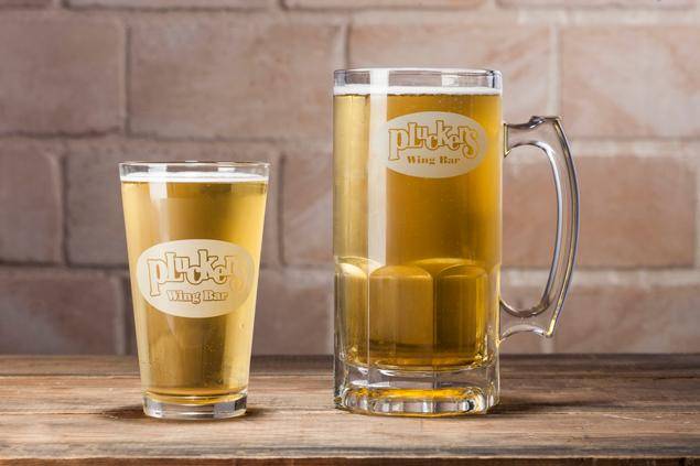 Pluckers Wing Bar | restaurant | 12469 Southwest Fwy, Stafford, TX 77477, USA | 8325589464 OR +1 832-558-9464