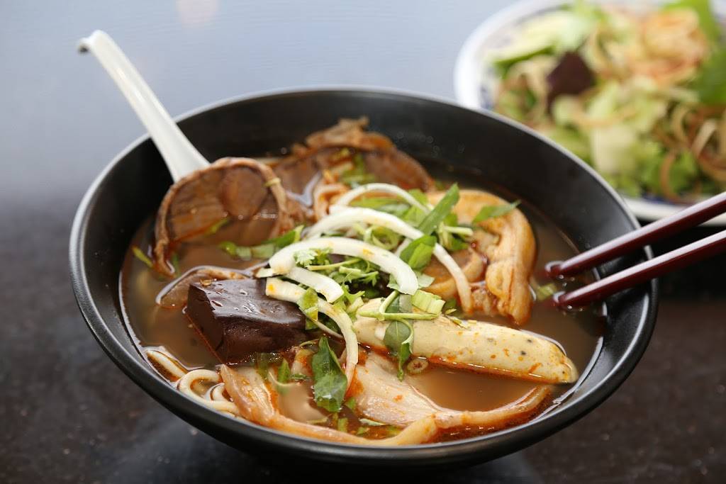 Quan Bun | restaurant | 9792 Garden Grove Blvd, Garden Grove, CA 92844, USA | 6576670123 OR +1 657-667-0123