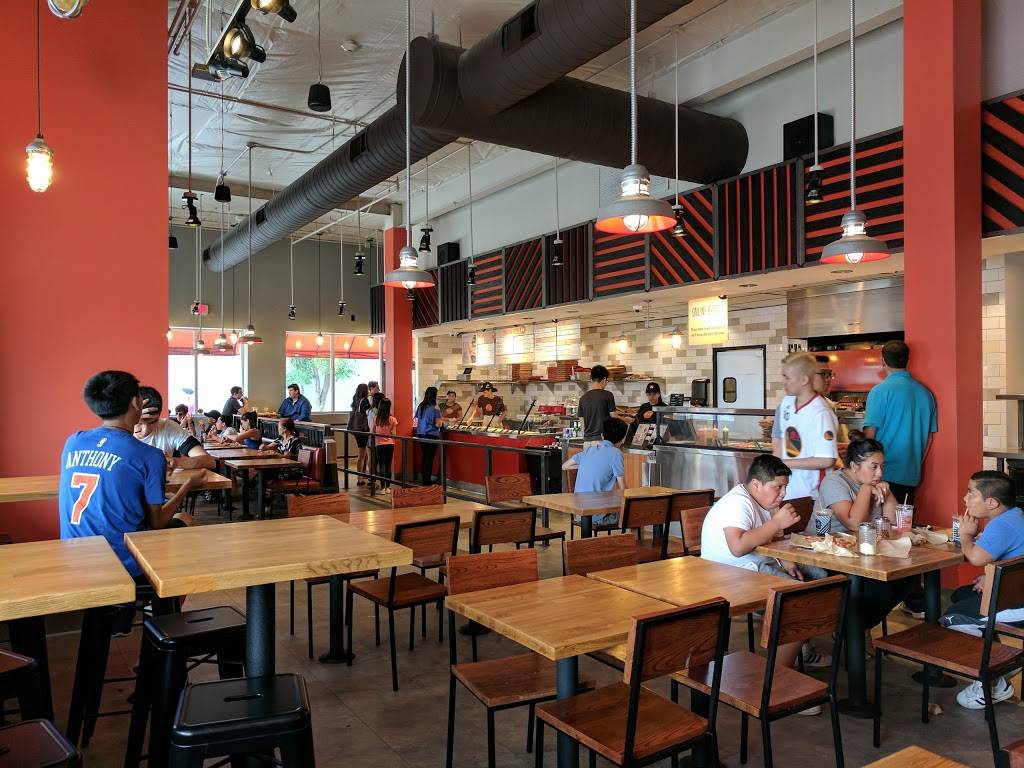 Blaze Pizza | meal takeaway | 213 Broadway Mall, Hicksville, NY 11801, USA | 5162080161 OR +1 516-208-0161
