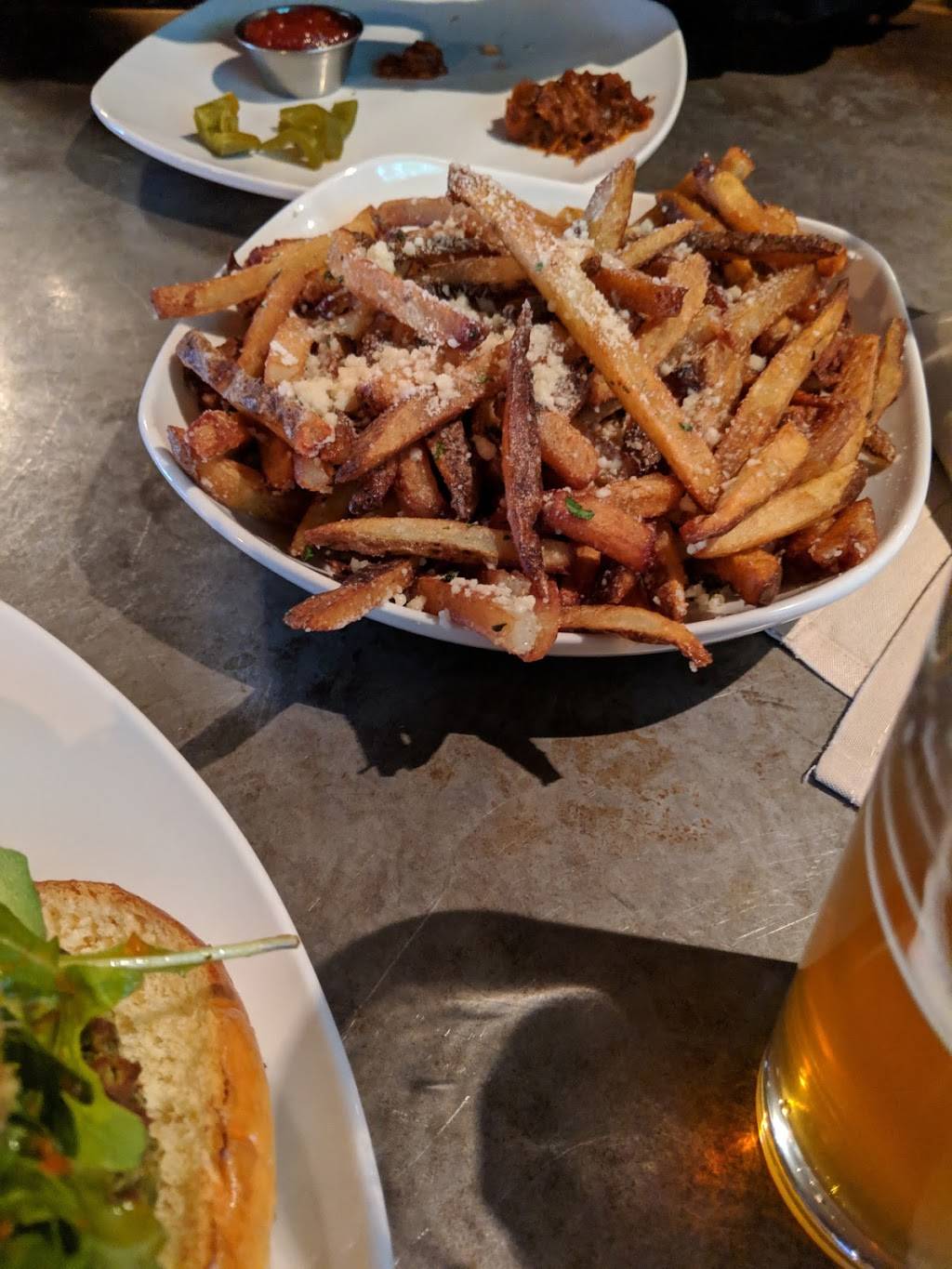 Flip Side Chagrin Falls | restaurant | 44 N Main St, Chagrin Falls, OH 44022, USA | 4406007274 OR +1 440-600-7274