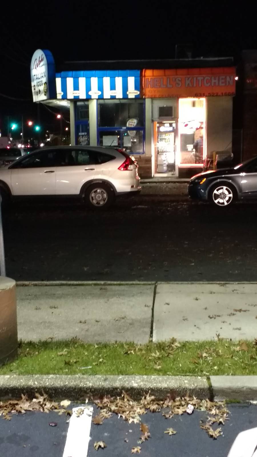 Hells Kitchen | restaurant | 1290 Deer Park Ave, North Babylon, NY 11703, USA | 6315221666 OR +1 631-522-1666