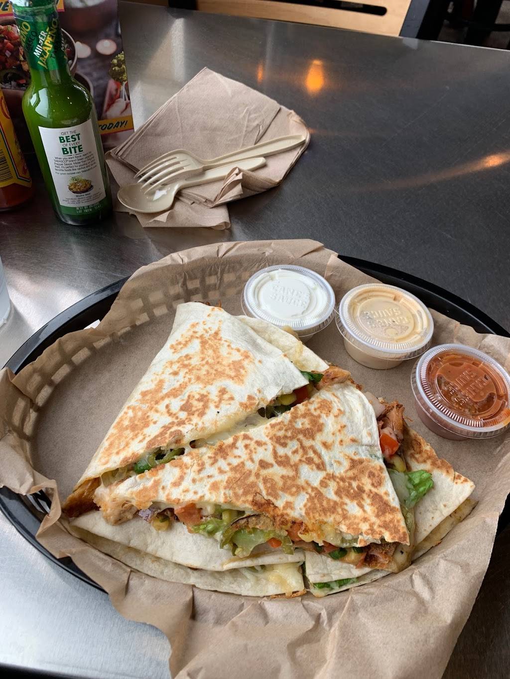 QDOBA Mexican Eats | restaurant | 1210 W Glen Ave, Peoria, IL 61614, USA | 3096927100 OR +1 309-692-7100