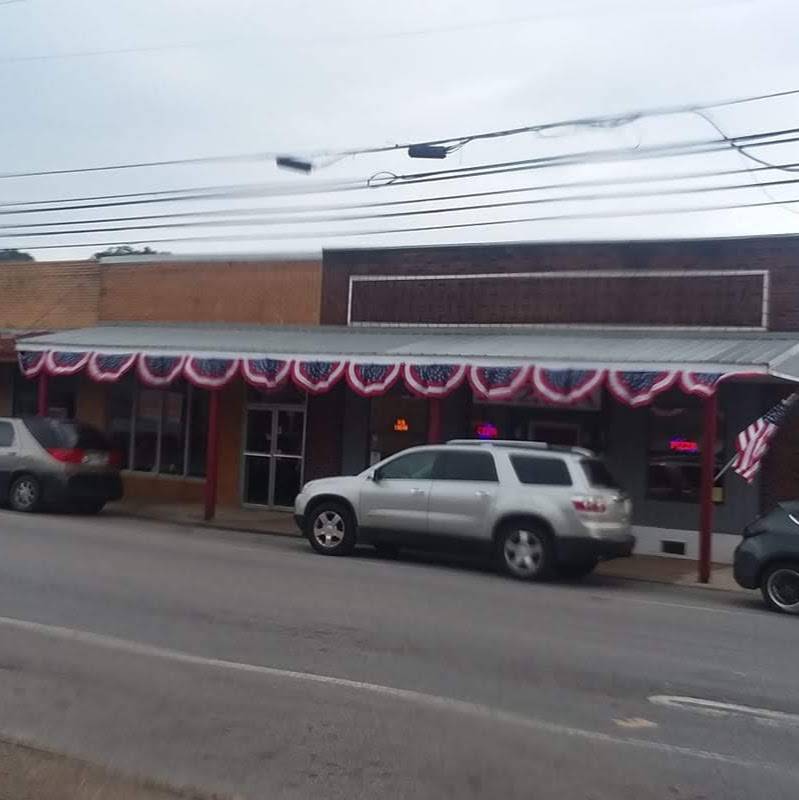 Towne Square Pizza LLC | restaurant | 102 E Lake Ave, Celina, TN 38551, USA | 9312437499 OR +1 931-243-7499