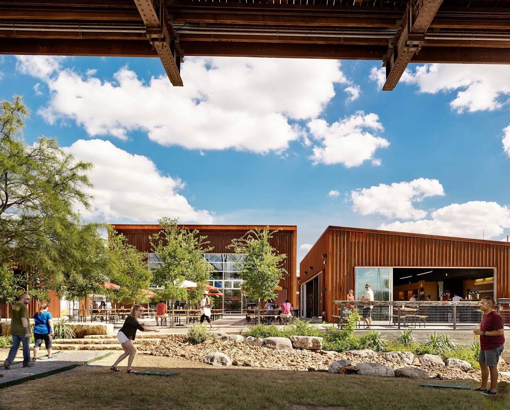 Alamo Beer Company | restaurant | 202 Lamar St, San Antonio, TX 78202, USA | 2108725589 OR +1 210-872-5589