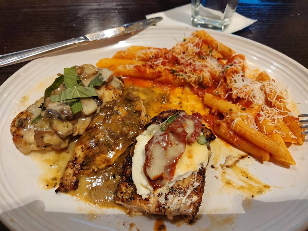 Carrabbas Italian Grill | restaurant | Washington Dulles International Airport, Concourse B, Gate B41, 1 Saarinen Cir, Dulles, VA 20166, USA | 7039727177 OR +1 703-972-7177