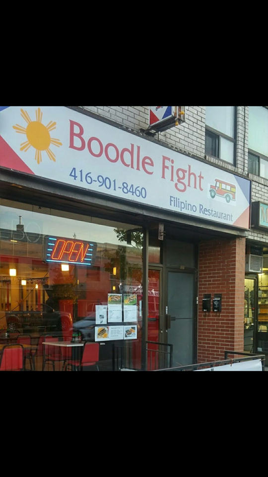 Boodle Fight | restaurant | 937 Danforth Ave, Toronto, ON M4J 1L8, Canada | 4169018460 OR +1 416-901-8460
