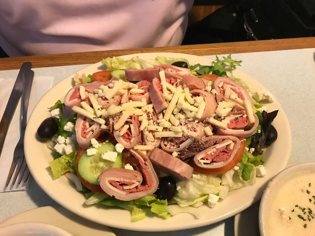 Chiefs Place | restaurant | 348 Village St, Penacook, NH 03303, USA | 6037539500 OR +1 603-753-9500