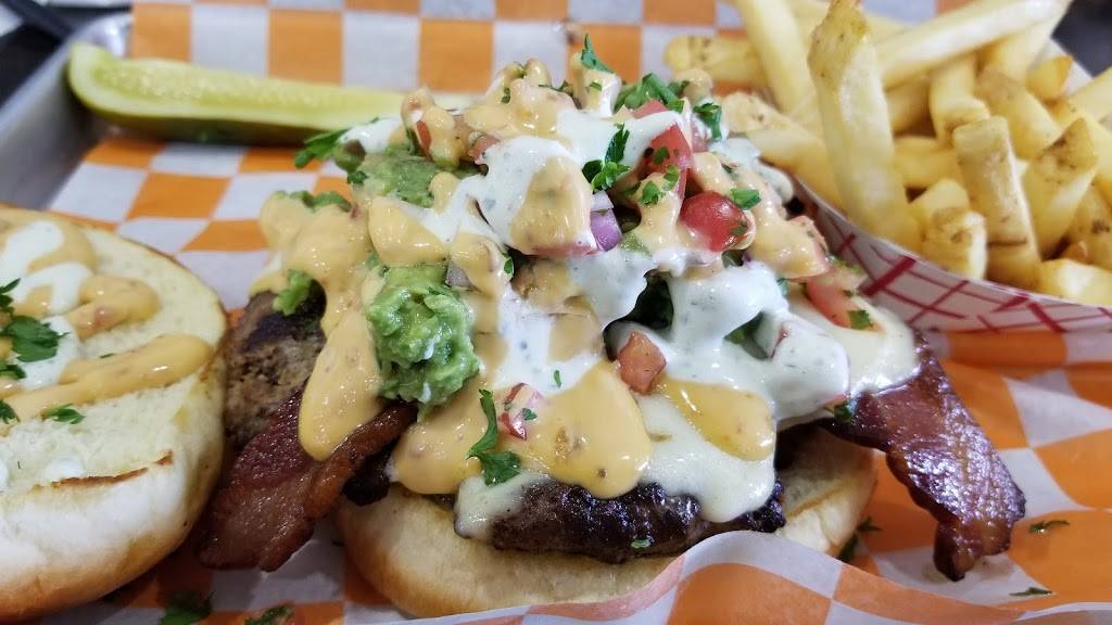 The Hungry Mule | restaurant | 463 S Rand Rd, Lake Zurich, IL 60047, USA | 8475408000 OR +1 847-540-8000