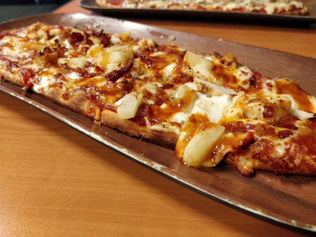 Turbo Fire Pizza | restaurant | 2415 N Dirksen Pkwy, Springfield, IL 62702, USA | 2175232180 OR +1 217-523-2180