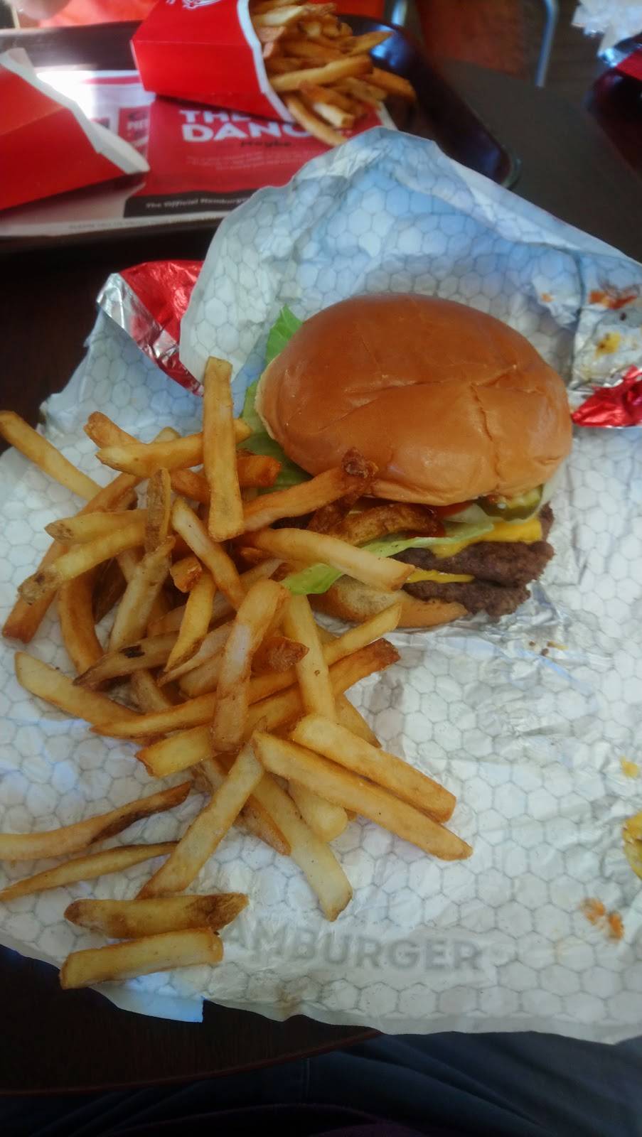 Wendys | restaurant | 3611 SW Archer Rd, Gainesville, FL 32608, USA | 3523783089 OR +1 352-378-3089