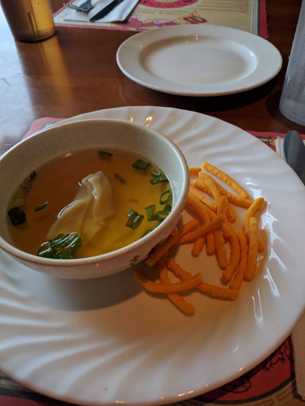 South China Buffet | restaurant | 901 Lansdowne St, Peterborough, ON K9J 1Z5, Canada | 7057413338 OR +1 705-741-3338