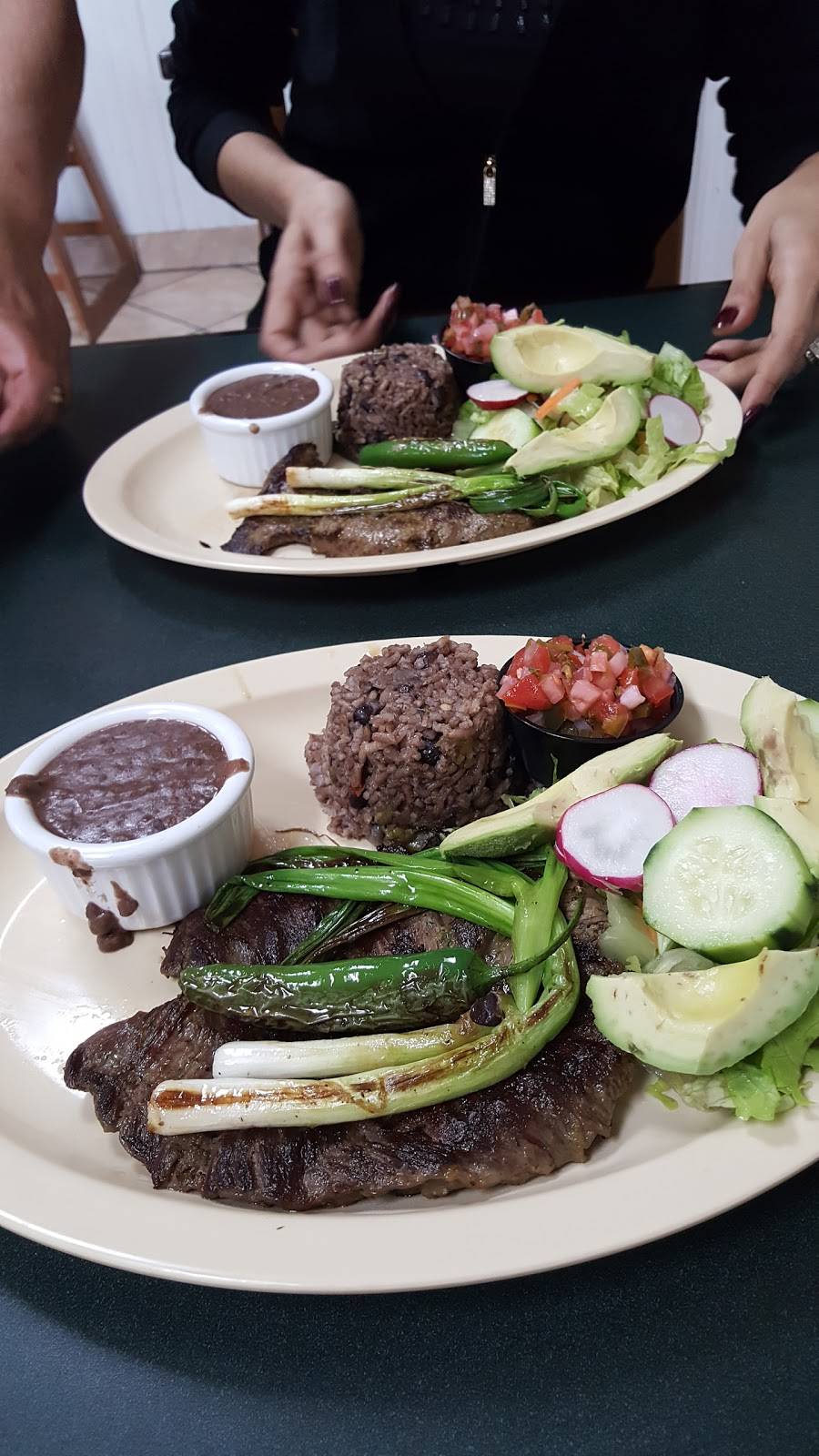 Restaurante Salvadoreño | restaurant | 4650 La Sierra Ave, Riverside, CA 92505, USA | 9513437285 OR +1 951-343-7285