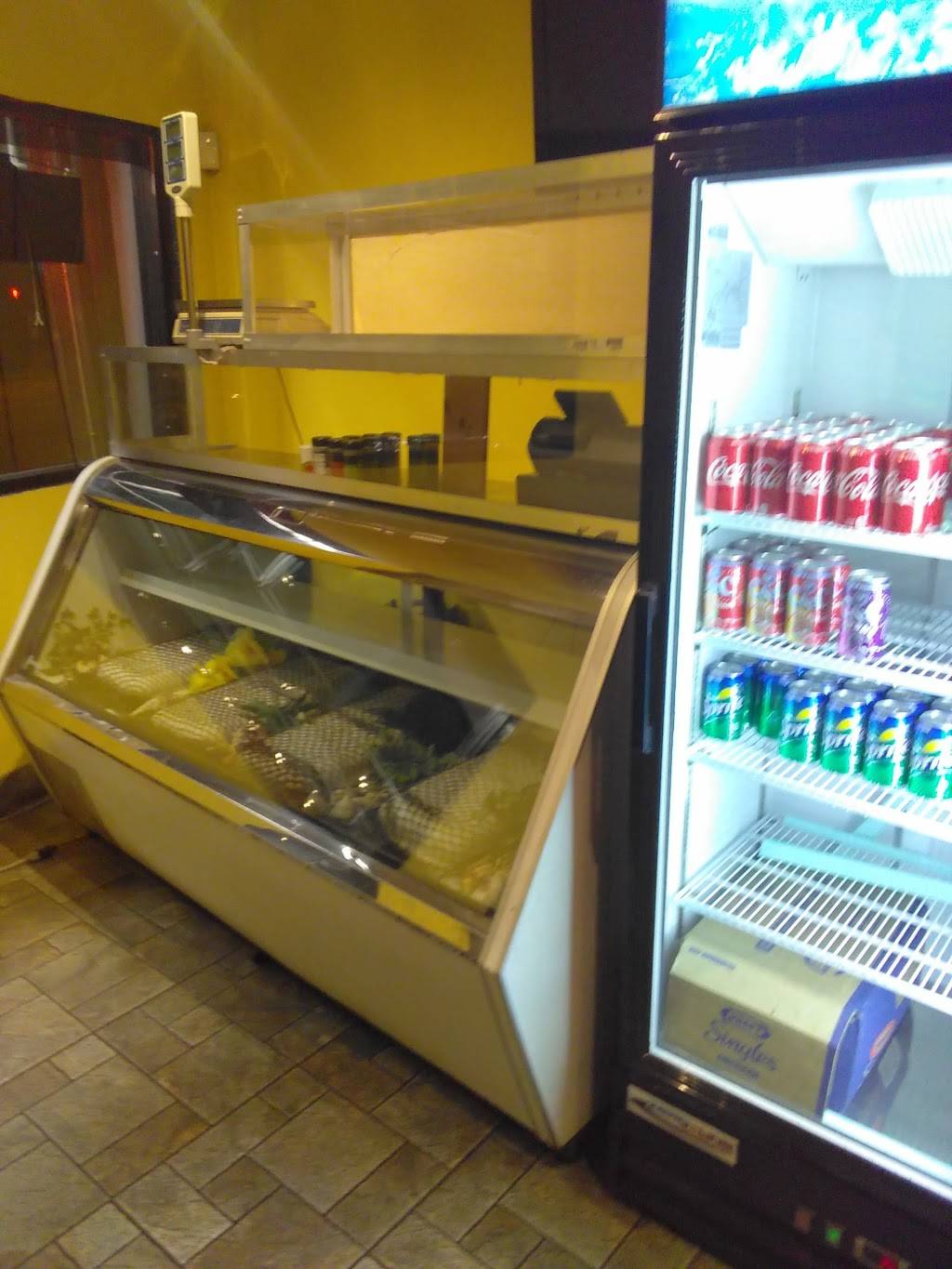 Freedom Wings | restaurant | 12659 NW 17th Ave, Miami, FL 33167, USA | 3056887775 OR +1 305-688-7775