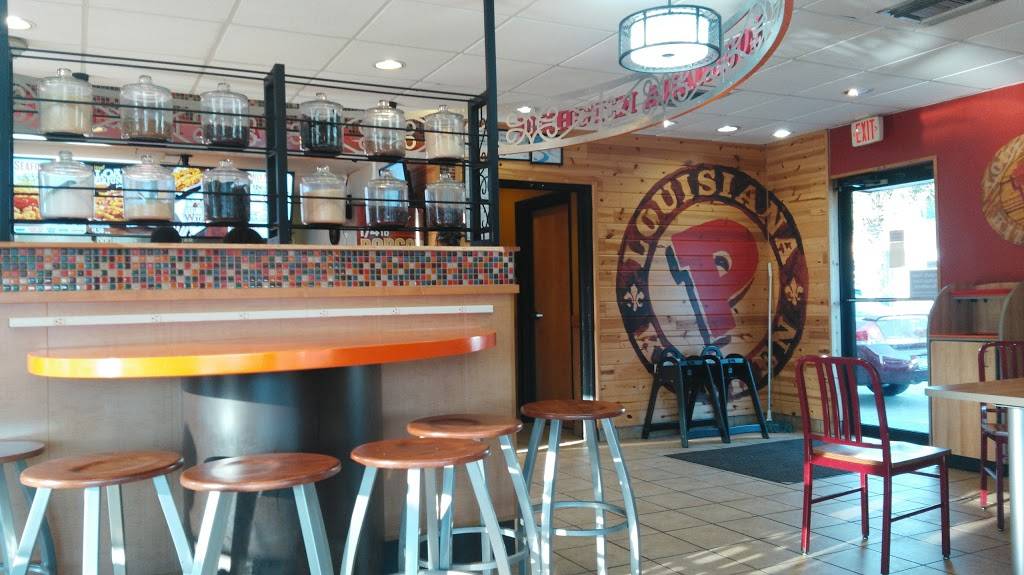 Popeyes Louisiana Kitchen | restaurant | 1604 Link Ave, Orange, TX 77630, USA | 4098820104 OR +1 409-882-0104