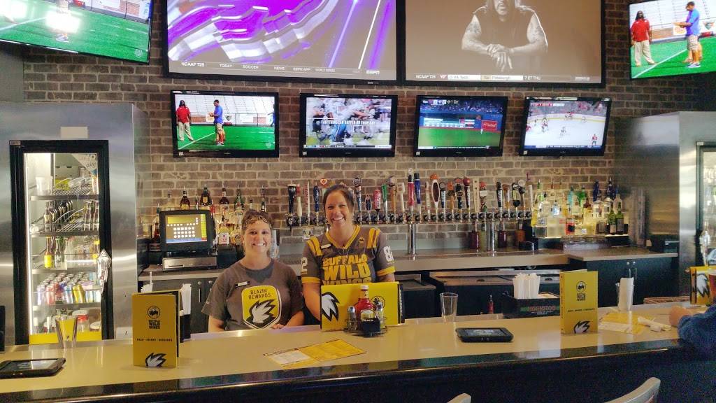 Buffalo Wild Wings | meal takeaway | 249 Harvard Dr, Edwardsville, IL 62025, USA | 6186569464 OR +1 618-656-9464