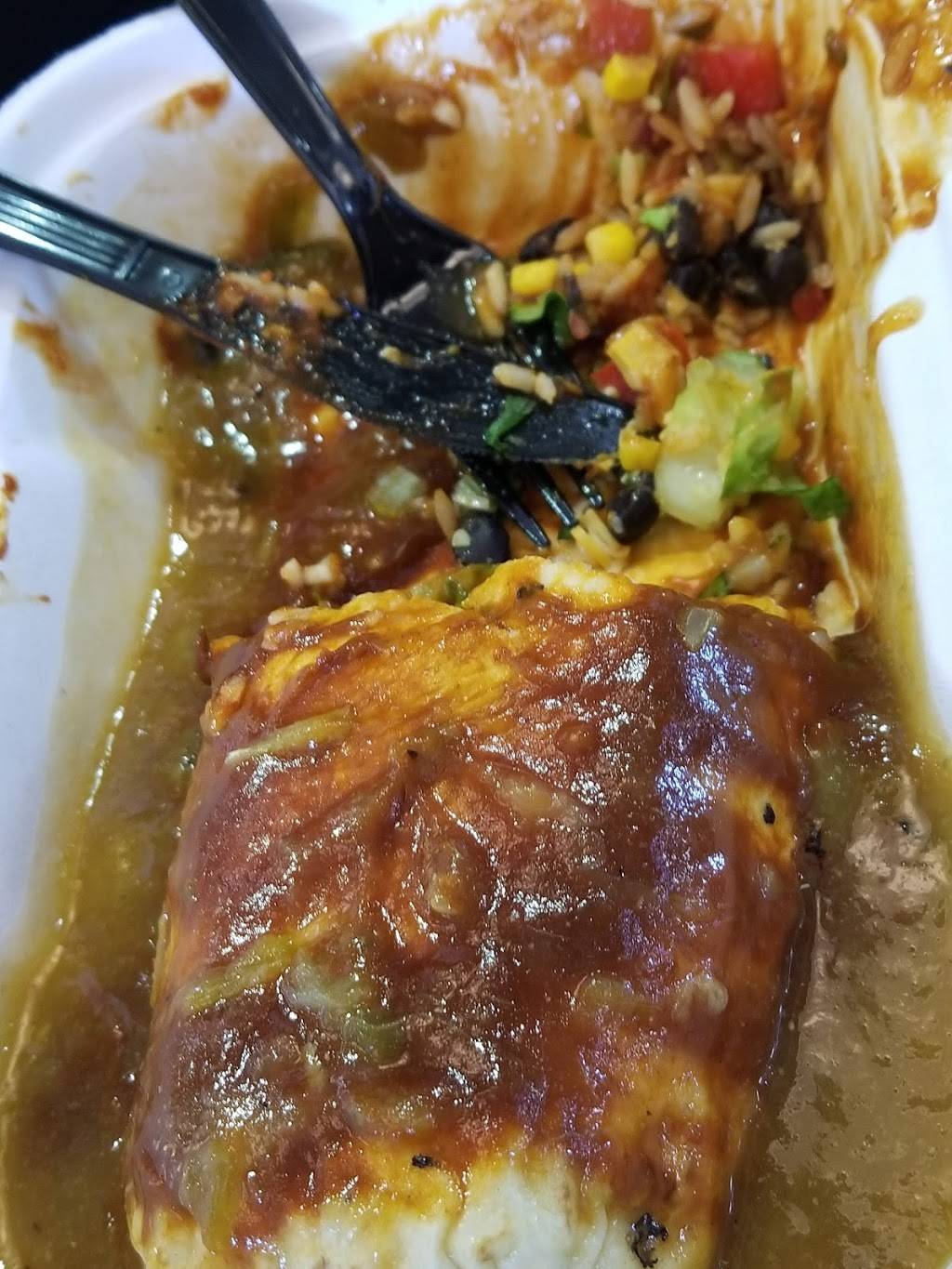 Tias Authentic Mexican Eats | restaurant | 7680 Peña Blvd, Denver, CO 80249, USA | 3033634832 OR +1 303-363-4832