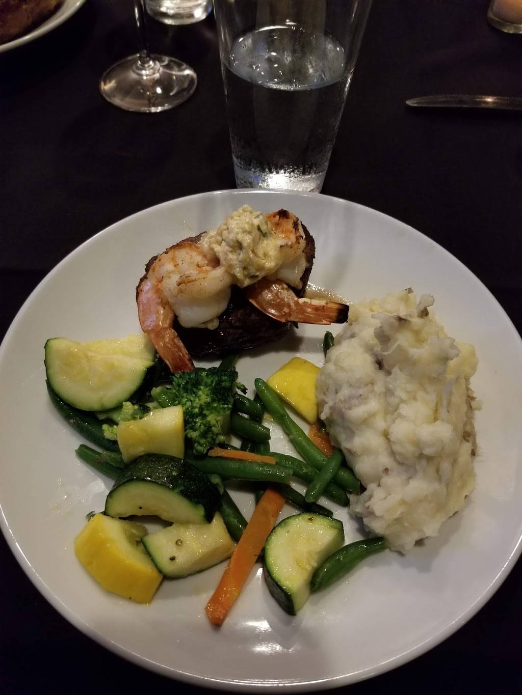 McGills on 21st | restaurant | 1560 E 21st St #106, Tulsa, OK 74114, USA | 9187428080 OR +1 918-742-8080