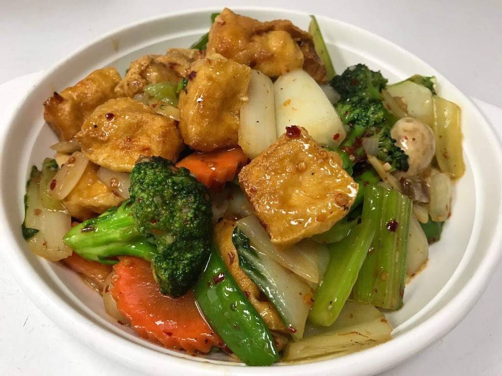 Nan King Chinese Cuisine | restaurant | 211 Martindale Rd, St. Catharines, ON L2S 0A4, Canada | 9057081178 OR +1 905-708-1178