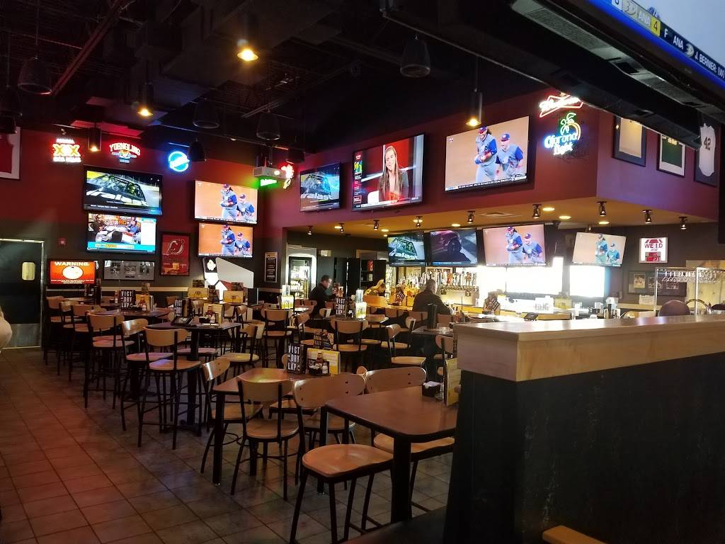 Buffalo Wild Wings | restaurant | 2 Rte 37 W Unit C-4, Toms River, NJ 08753, USA | 8482244107 OR +1 848-224-4107