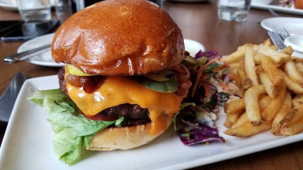 The Keg Steakhouse + Bar - Oakville | restaurant | 300 Hays Blvd, Oakville, ON L6H 7P3, Canada | 9052572700 OR +1 905-257-2700