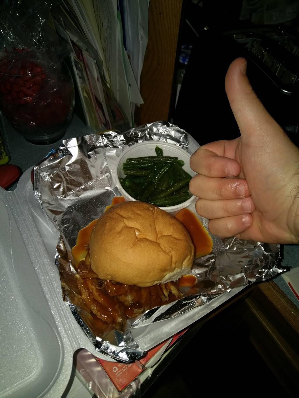 Big Eues BBQ | restaurant | 1730 Portage Trail, Cuyahoga Falls, OH 44223, USA | 2347066700 OR +1 234-706-6700