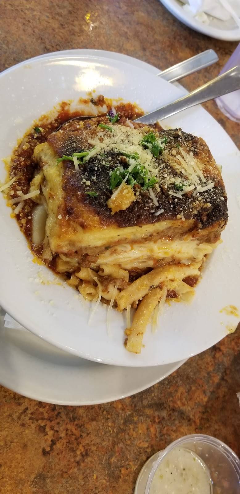 Vasileios Italian Kitchen | restaurant | 200 S Main St, Mt Holly, NC 28120, USA | 7048208490 OR +1 704-820-8490