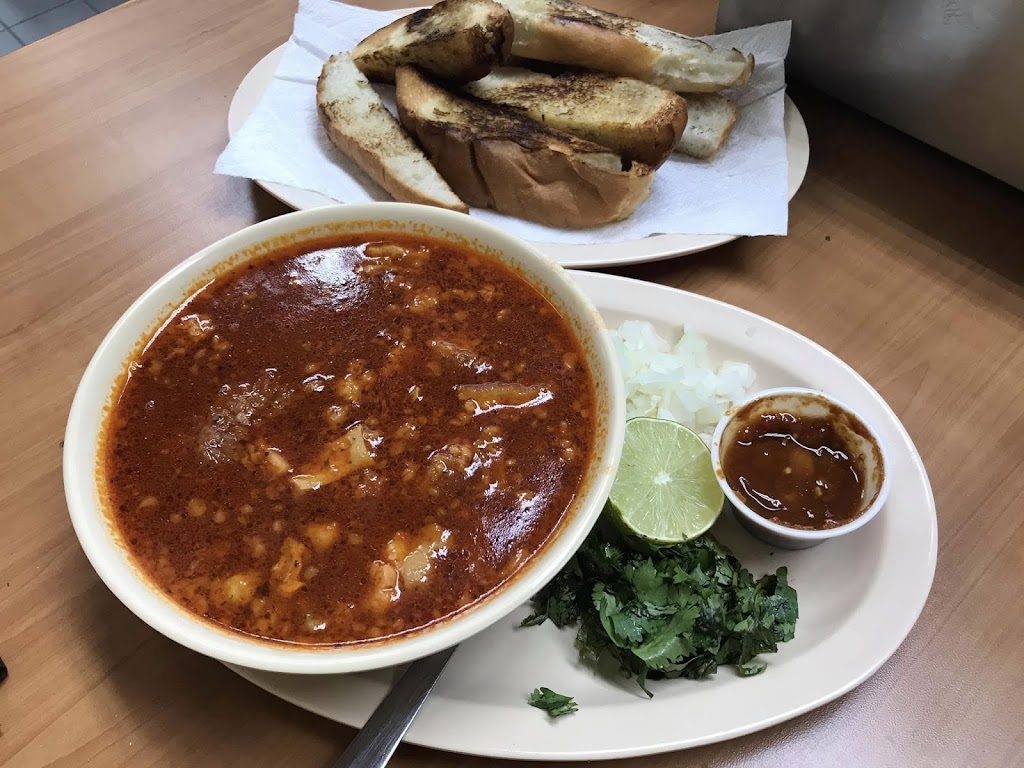 Lulus Place Authentic Mexican Food | restaurant | 5501 Hedge Lane Terrace, Shawnee, KS 66226, USA | 9132586536 OR +1 913-258-6536